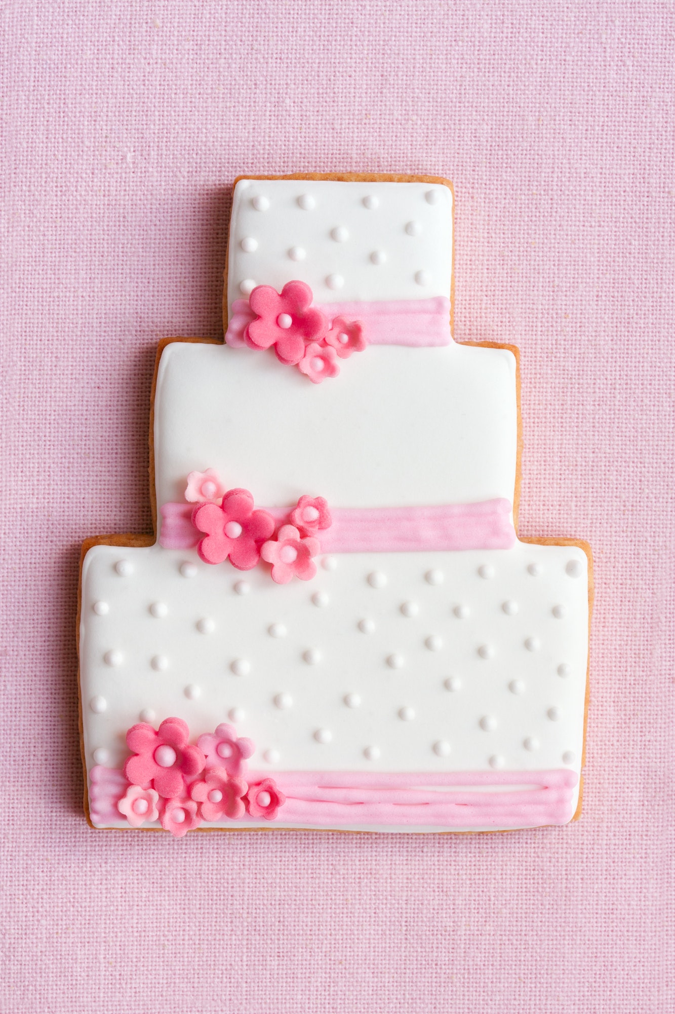 Wedding cake cookie